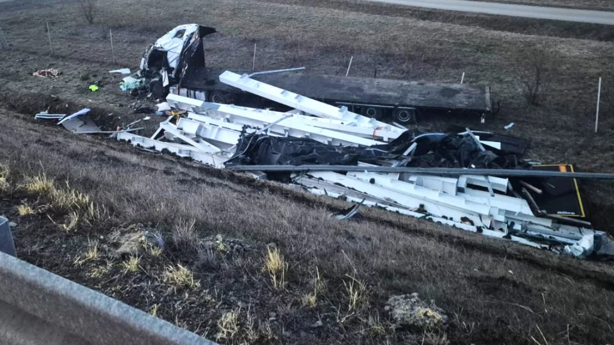 Tragedia na A4 pod Przeworskiem. Nie żyje kierowca ciężarówki - Zdjęcie główne