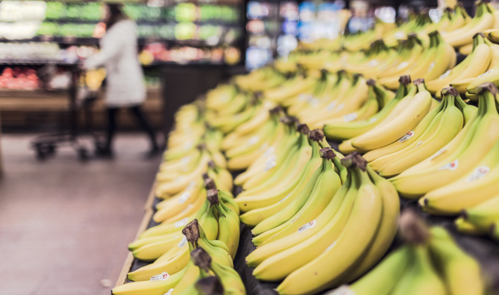 Rozbierał się i zaczepiał klientów w supermarkecie - Zdjęcie główne