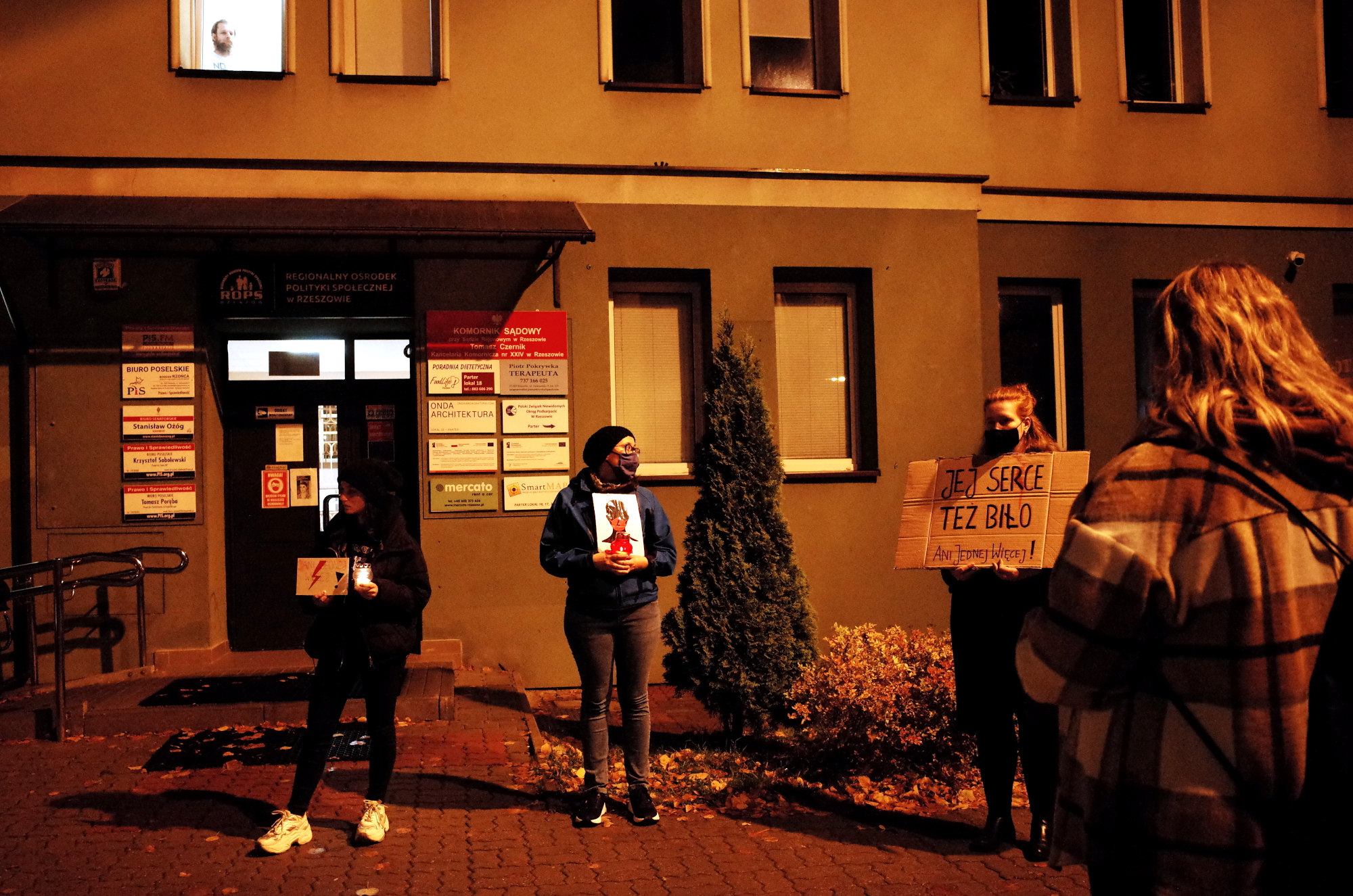 Protest "Ani jednej więcej!" pod siedzibą PiS w Rzeszowie.
