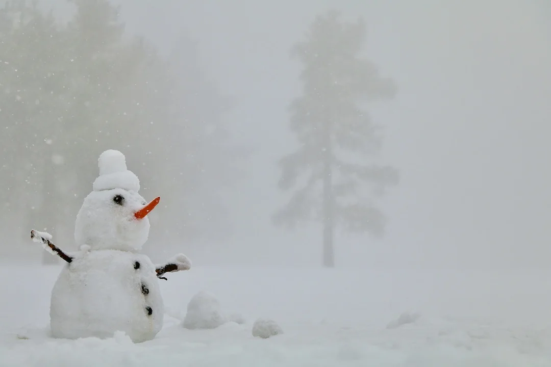 Lubisz zabawę na śniegu? Zobacz, czy w tym roku ulepisz bałwana. Długoterminowa prognoza IMGiW - Zdjęcie główne