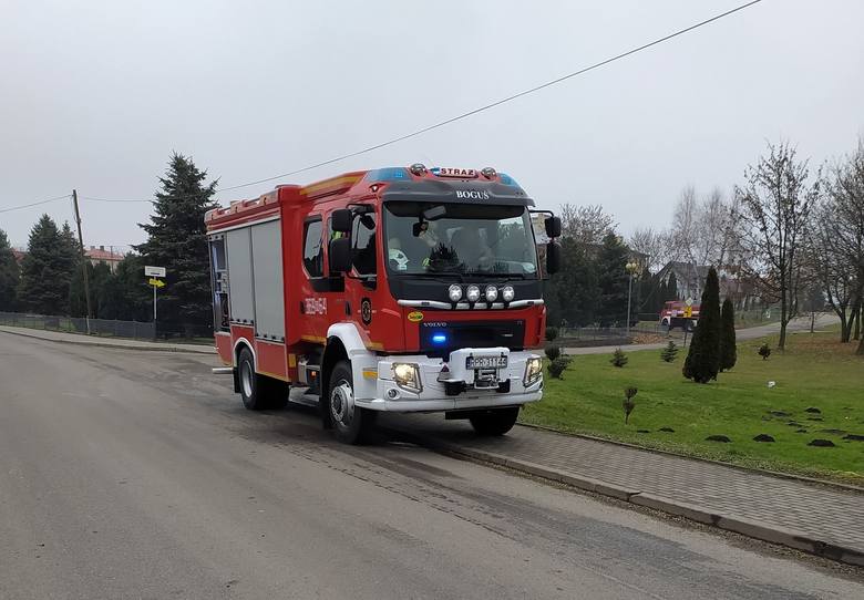 Pożar w garażu przyległym do domu - Zdjęcie główne