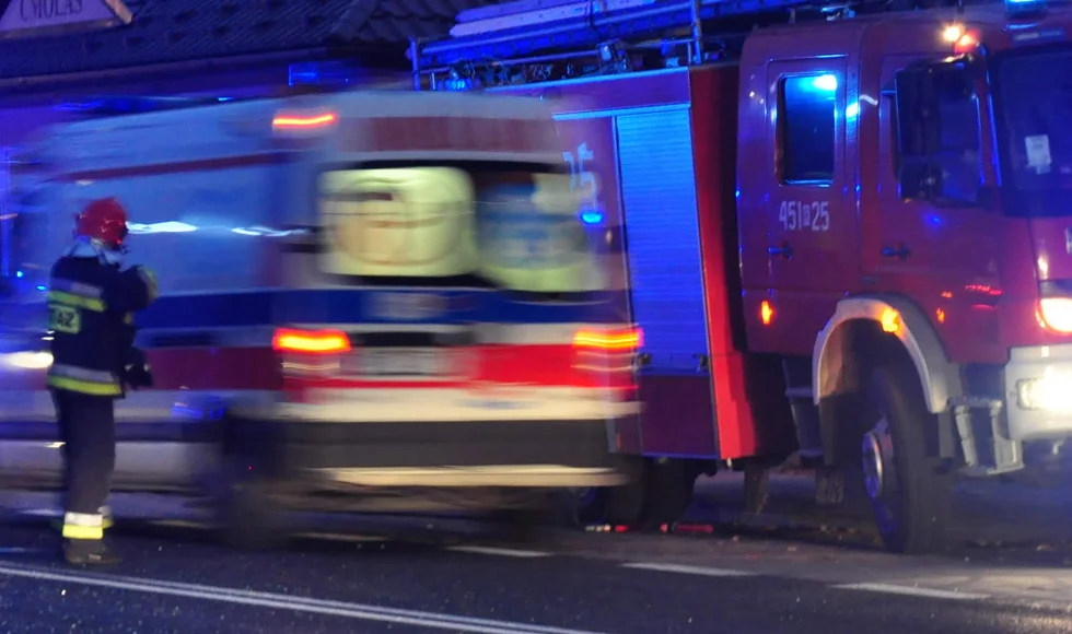 Ponad 90 interwencji strażaków na Podkarpaciu w sylwestra i Nowy Rok. Dwie osoby poparzone po wybuchu butli z gazem w powiecie leżajskim - Zdjęcie główne