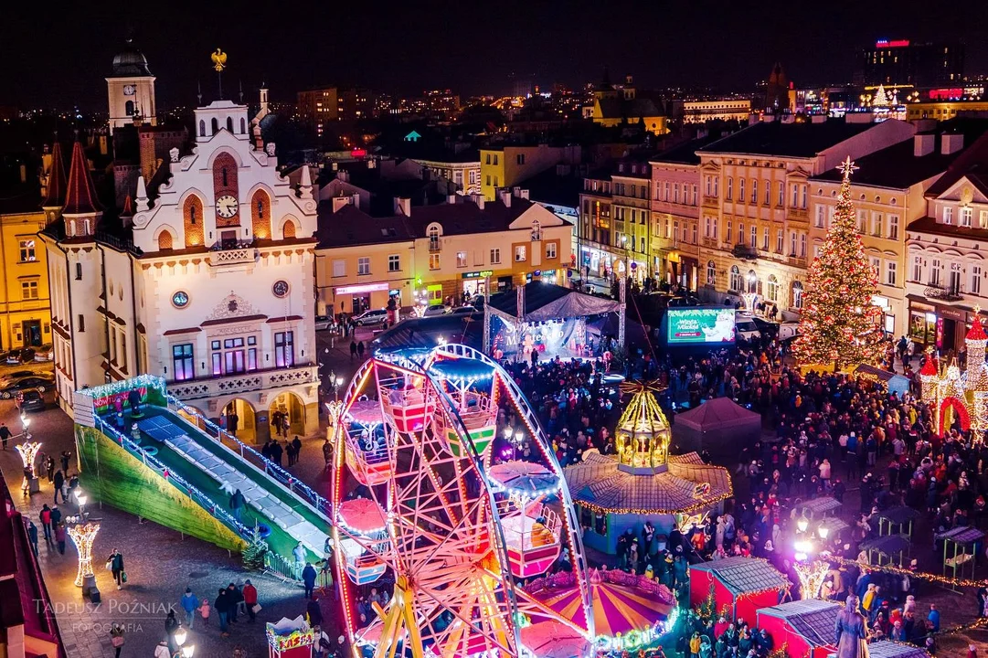 Bajkowe Świąteczne Miasteczko w Rzeszowie. Zobaczcie magiczne fotografie [ZDJĘCIA] - Zdjęcie główne