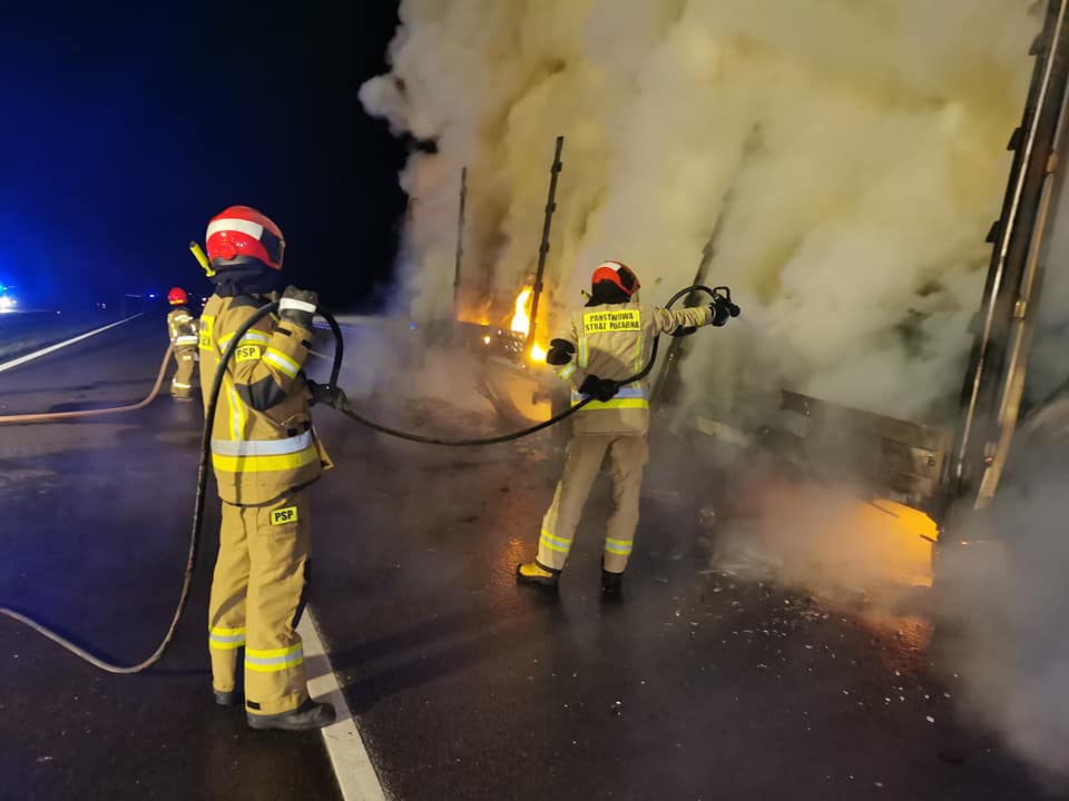 Pożar na autostradzie A4! Jeden pas ruchu był zablokowany! [ZDJĘCIA] - Zdjęcie główne