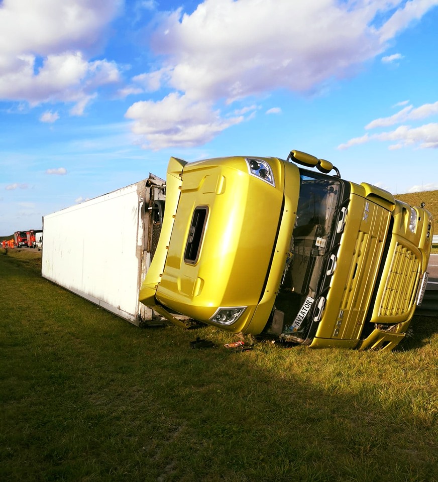 Prowadził pod wpływem. Zasnął jadąc autostradą - Zdjęcie główne