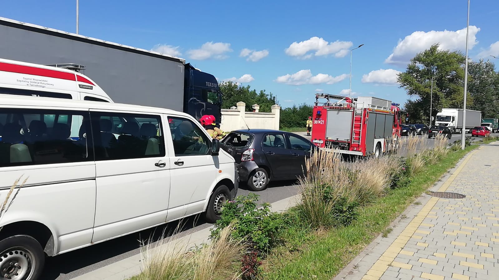 Zakorkowany Tarnobrzeg! Wypadek na ulicy Sikorskiego - Zdjęcie główne