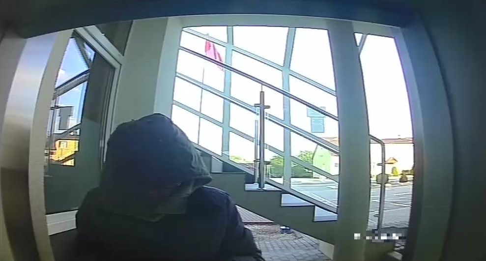 Bomba domowej roboty i wybuch w bankomacie! [ZDJĘCIA] - Zdjęcie główne