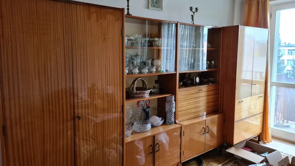 Meble politurowane PRL salon - Rzeszów - za darmo. Oferta: https://www.olx.pl/d/oferta/meble-politurowane-prl-salon-CID628-IDOXKez.html?isPreviewActive=0&sliderIndex=0