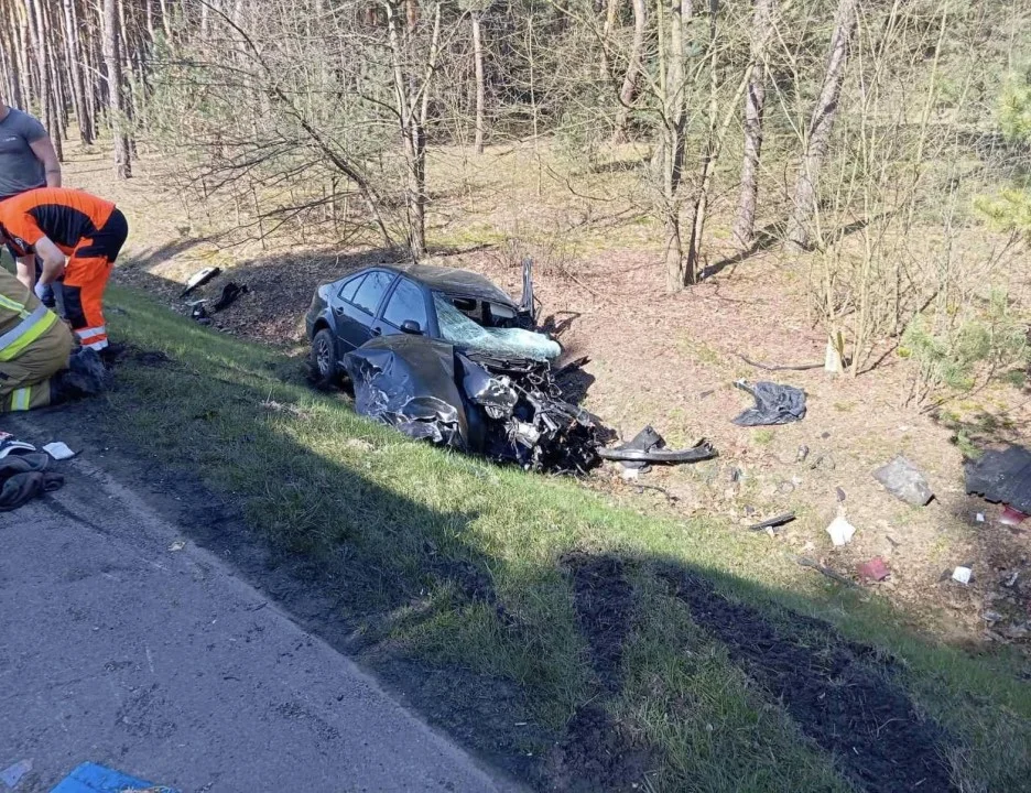 Tragedia koło Grębowa! Zderzenie dwóch osobówek i ciężarówki! Nie żyje jedna osoba! - Zdjęcie główne