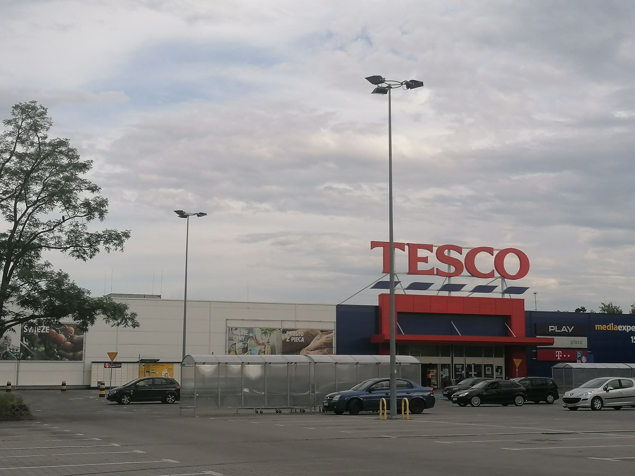 Wiemy kiedy zostanie zamknięte TESCO w Mielcu - Zdjęcie główne