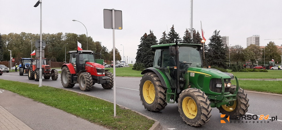 Rolnicy blokowali wjazd do Rzeszowa! Protesty na Podkarpaciu! [VIDEO, FOTO] - Zdjęcie główne