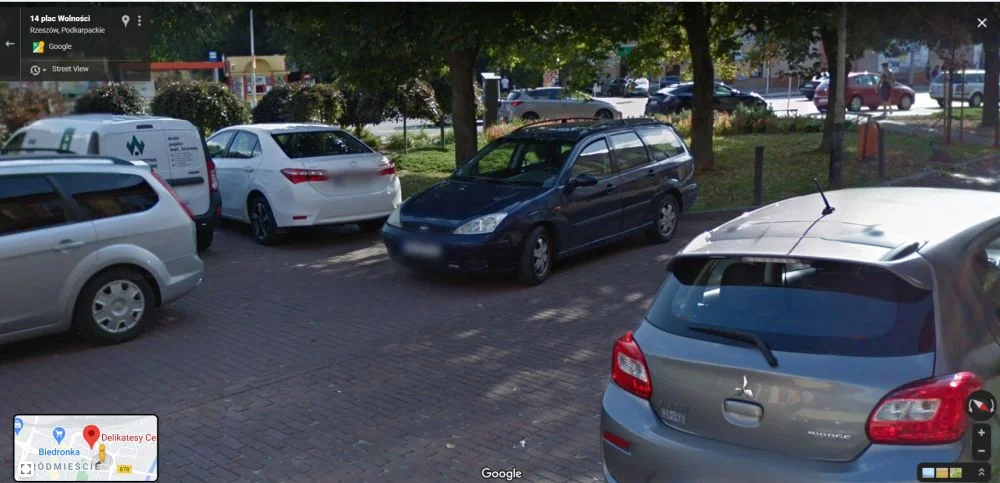 Mistrzowie parkowania. Zobacz fotografie z Google Street View, straży miejskiej i nie tylko [ZDJĘCIA] - Zdjęcie główne