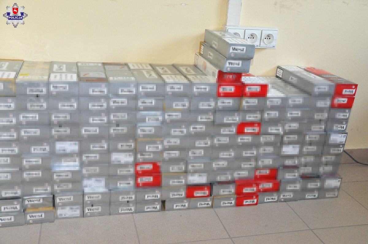 Znaleźli papierosy warte kilkadziesiąt tysięcy złotych  - Zdjęcie główne