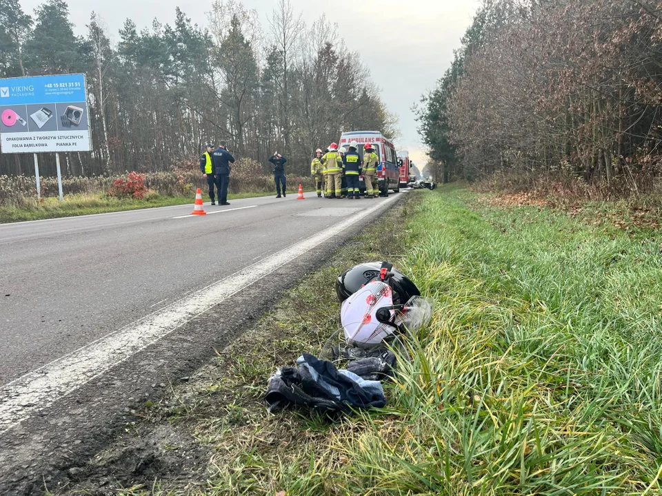 Wypadek koło Baranowa Sandomierskiego. Zderzenie motocykla z sarną! Dwie osoby są ranne [ZDJĘCIA] - Zdjęcie główne