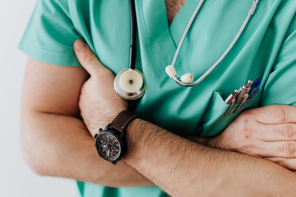 Przemyśl - MĘŻCZYZNA - ostra niewydolność oddechowa w przebiegu śródmiąższowego zapalenia płuc wywołanego przez SARsCoV2. Hospitalizacja.