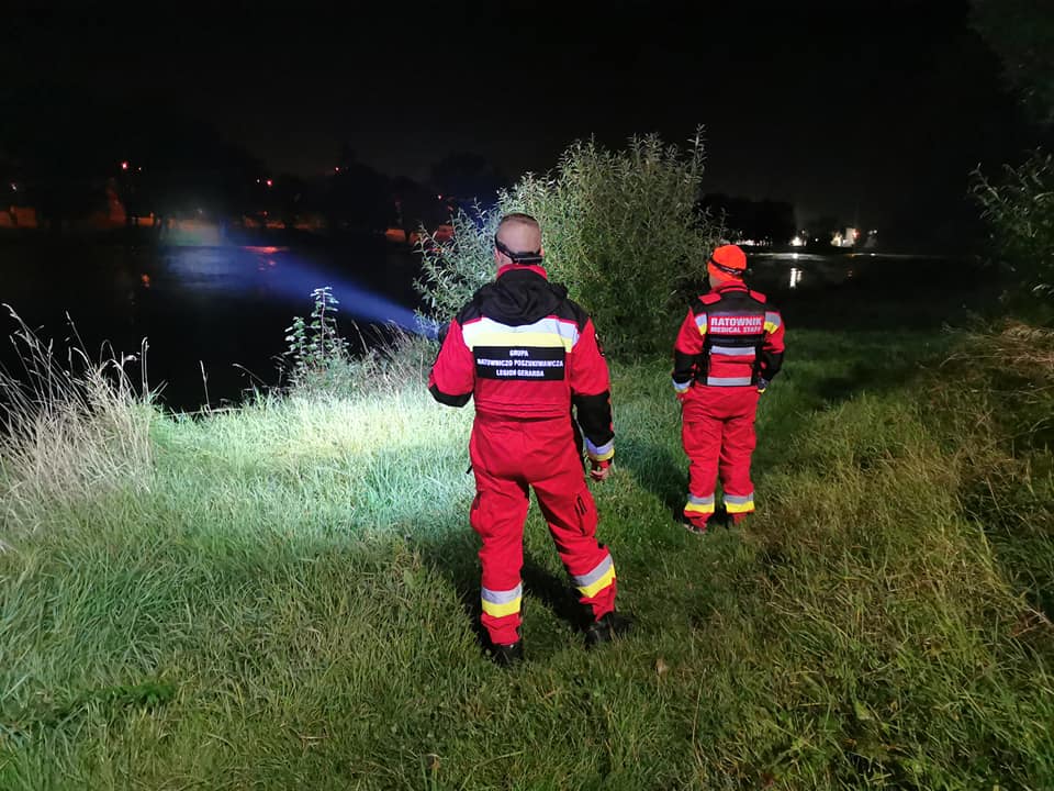 Znaleziono rower, plecak i komórkę sanoczanina nad Soliną. Trwają poszukiwania! [ZDJĘCIA] - Zdjęcie główne