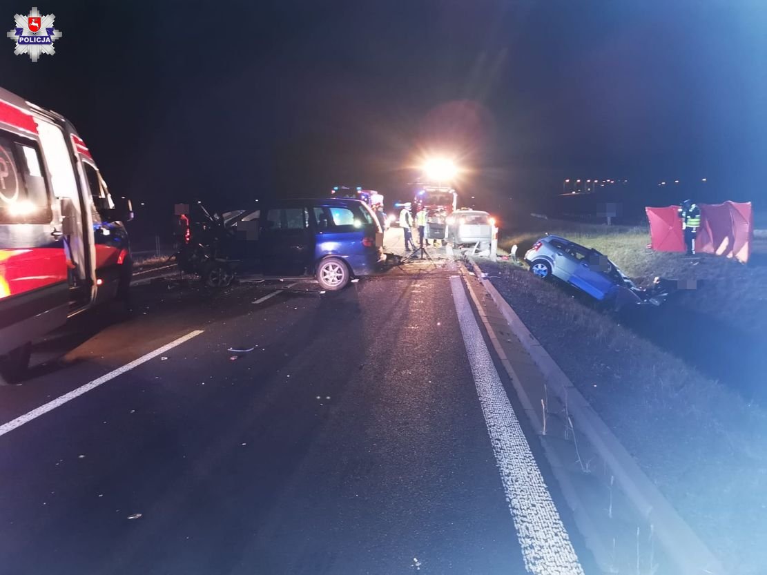 Tragedia pod Lublinem. Nie żyją trzy osoby [FOTO] - Zdjęcie główne