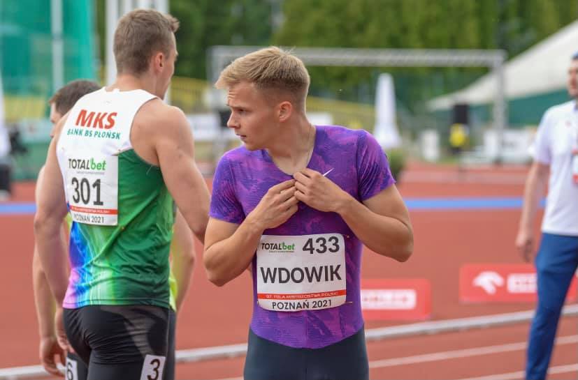 Oliwer Wdowik z Resovii Rzeszów został wicemistrzem Polski w biegu na 200 metrów.