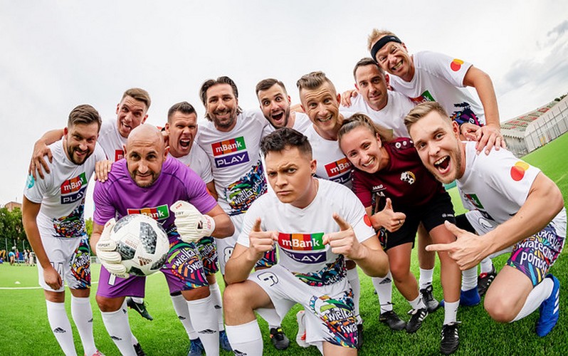 Zagrają o karetkę dla Podkarpacia. Wielki mecz TVN - WOŚP 2019 - Zdjęcie główne
