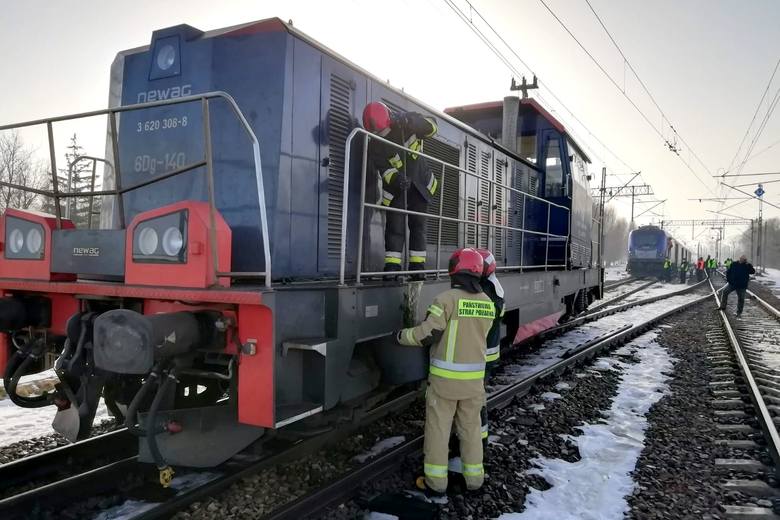 Zderzenie pociągu pospiesznego z lokomotywą! Są ranni - Zdjęcie główne