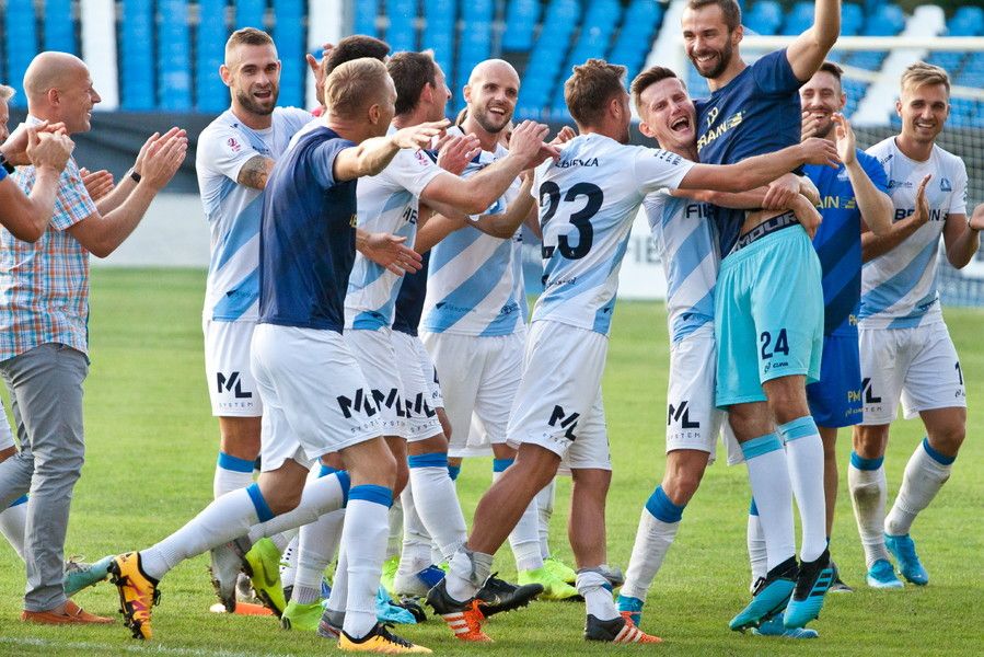 Rzeszowskie ekipy dominują w drugiej lidze. Już wkrótce derby! - Zdjęcie główne