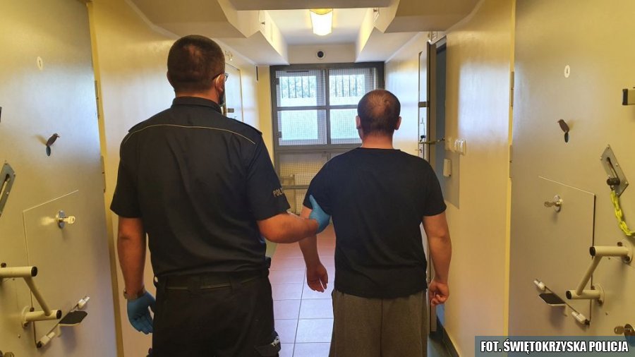 Groził, że spali stację benzynową. Zmusił pracowników do oddania alkoholu - Zdjęcie główne