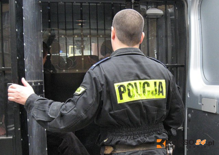 Wezwał karetkę... dla żartu. Policja nie doceniła jego poczucia humoru - Zdjęcie główne