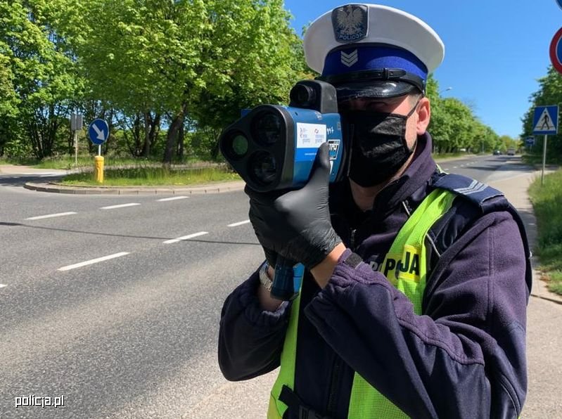 KIEROWCY noga z gazu! Dziś wszędzie może stać policja - Zdjęcie główne