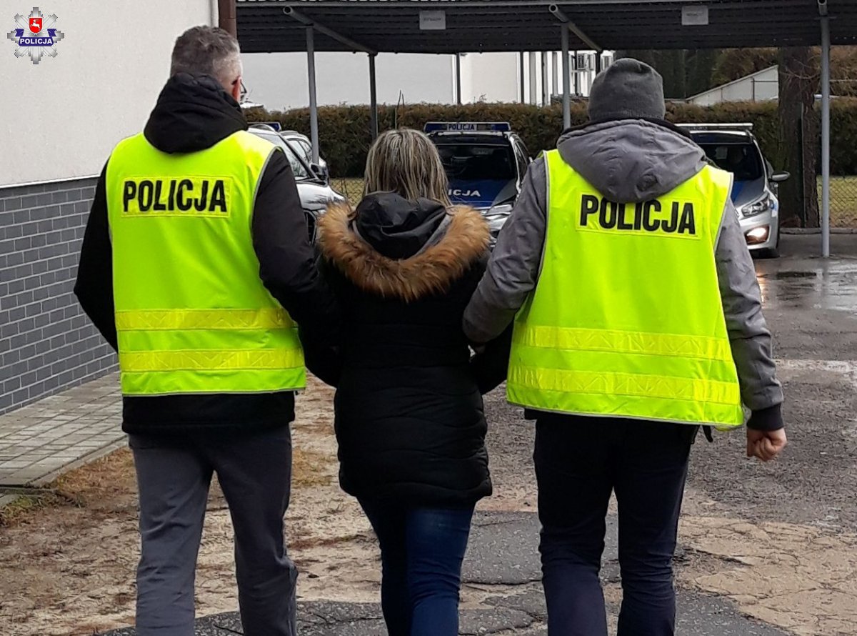 Zadźgała go na śmierć  - Zdjęcie główne