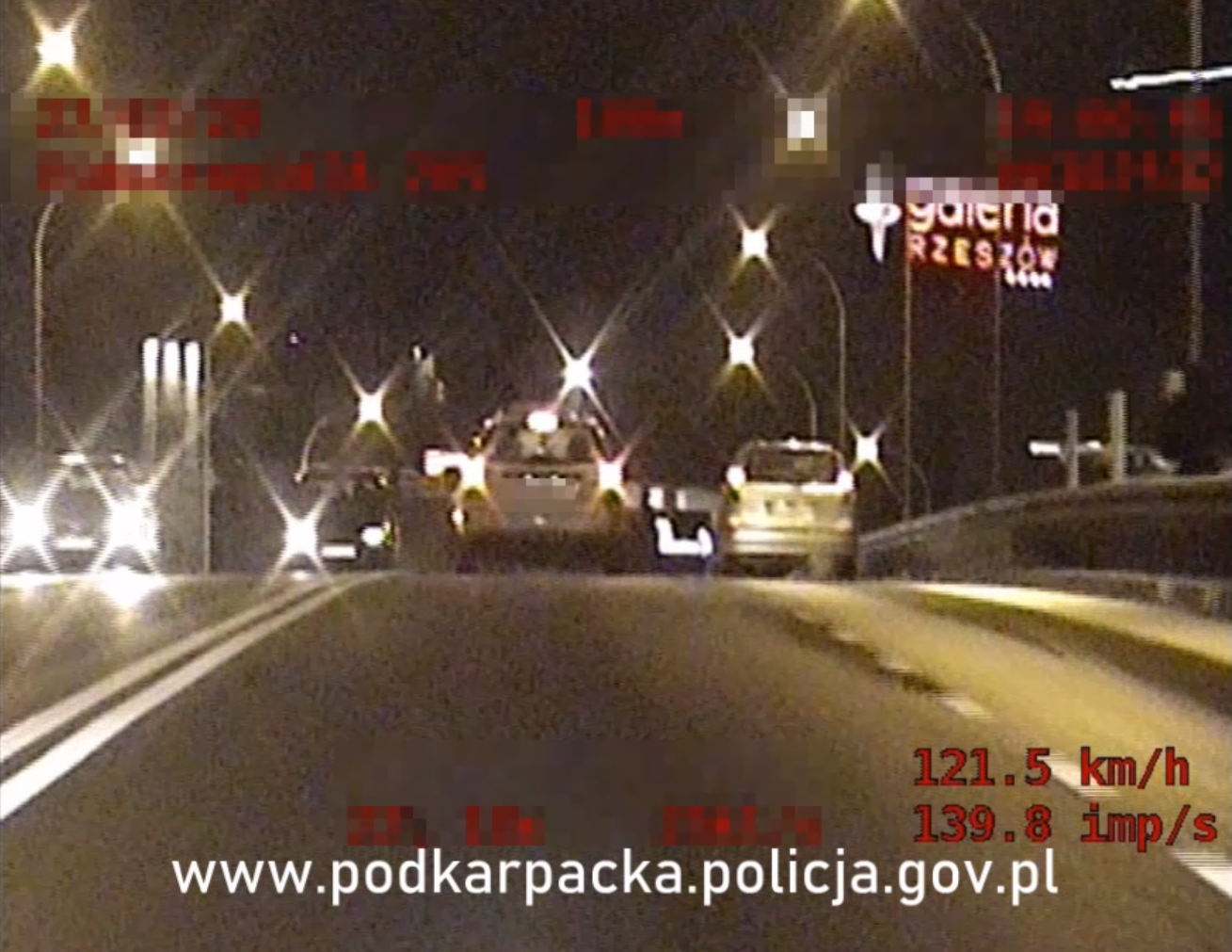 Kazach pędził 118km/h w mieście. Ścigała go policja [FOTO VIDEO] - Zdjęcie główne