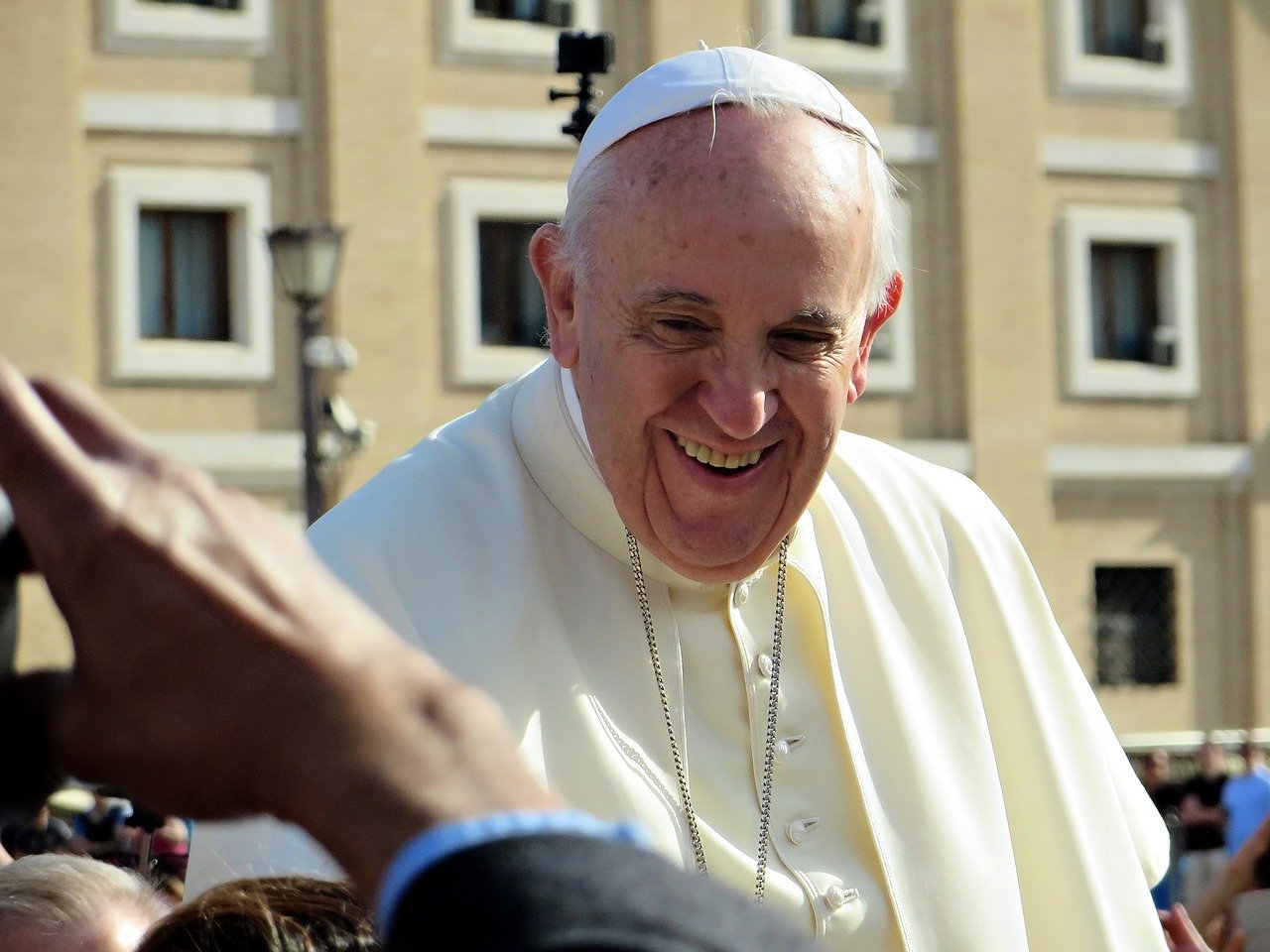 Papież Franciszek: „Homoseksualiści mają prawo być częścią rodziny” [VIDEO] - Zdjęcie główne
