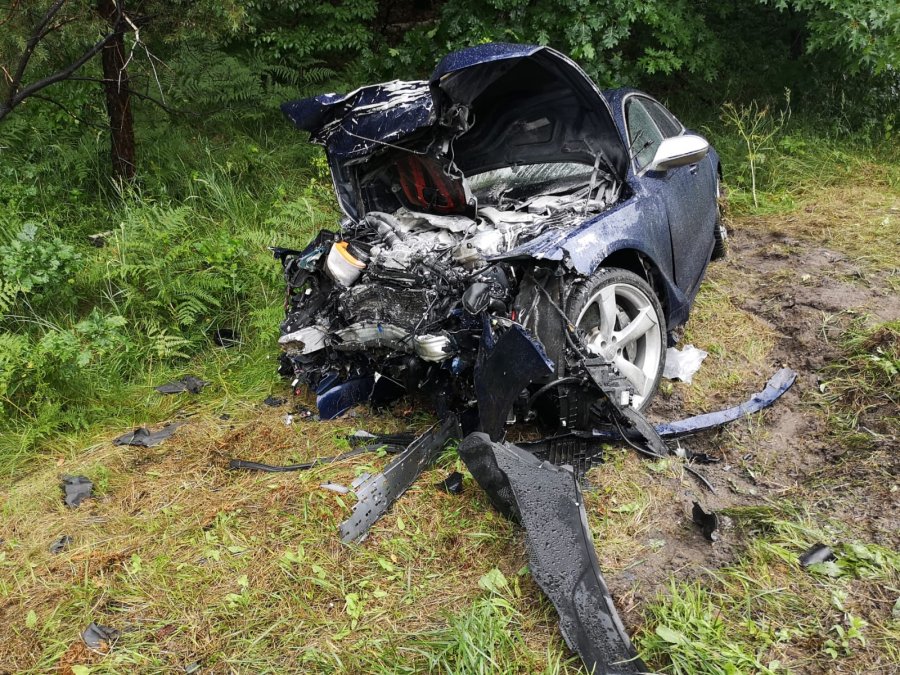 OFICJALNIE: Sprawca śmiertelnego wypadku koło Stalowej Woli miał ZABRANE PRAWO JAZDY! 37-latek nie przyznaje się do winy! - Zdjęcie główne