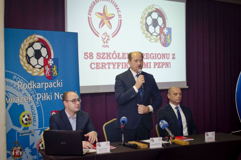 Gwiazdki dla szkółek piłkarskich w regionie - Zdjęcie główne