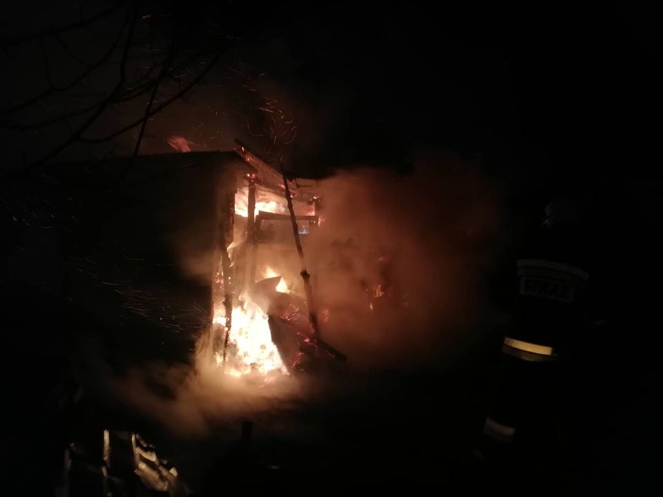 Pożar w Iwoniczu-Zdroju. Do akcji wkroczyli strażacy - Zdjęcie główne