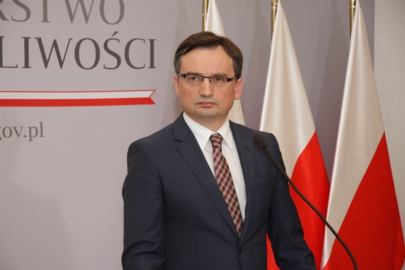 Do 8 lat za świadome zakażenia koronawirusem? Nowy projekt Ministerstwa Sprawiedliwości szokuje! - Zdjęcie główne