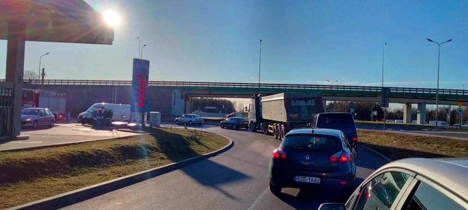 MPK Rzeszów, ul. Lubelska. ON - 7,30, PB95 - 6,62 (zł/l)