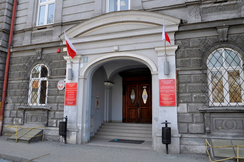 Wydział Komunikacji Urzędu Miejskiego zamknięty! Urzędnik zakażony koronawirusem - Zdjęcie główne