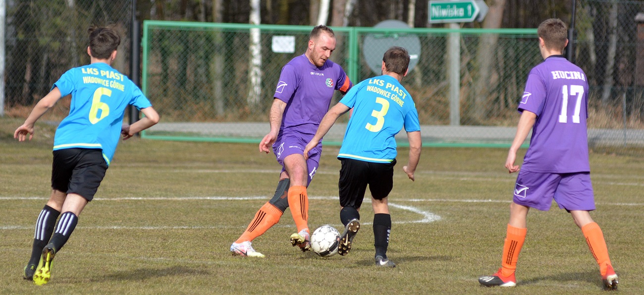 LKS Hucina - Piast Wadowice Górne