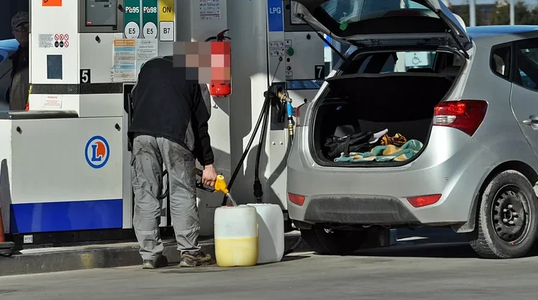 W Mielcu wykupują ropę. Jak sytuacja na stacjach paliw w Kolbuszowej? [WIDEO] - Zdjęcie główne