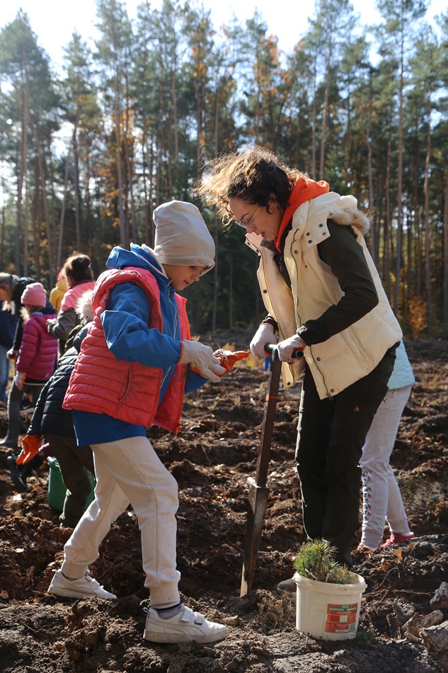 Nadleśnictwo Kolbuszowa zorganizowało akcję sadzenia drzew. 