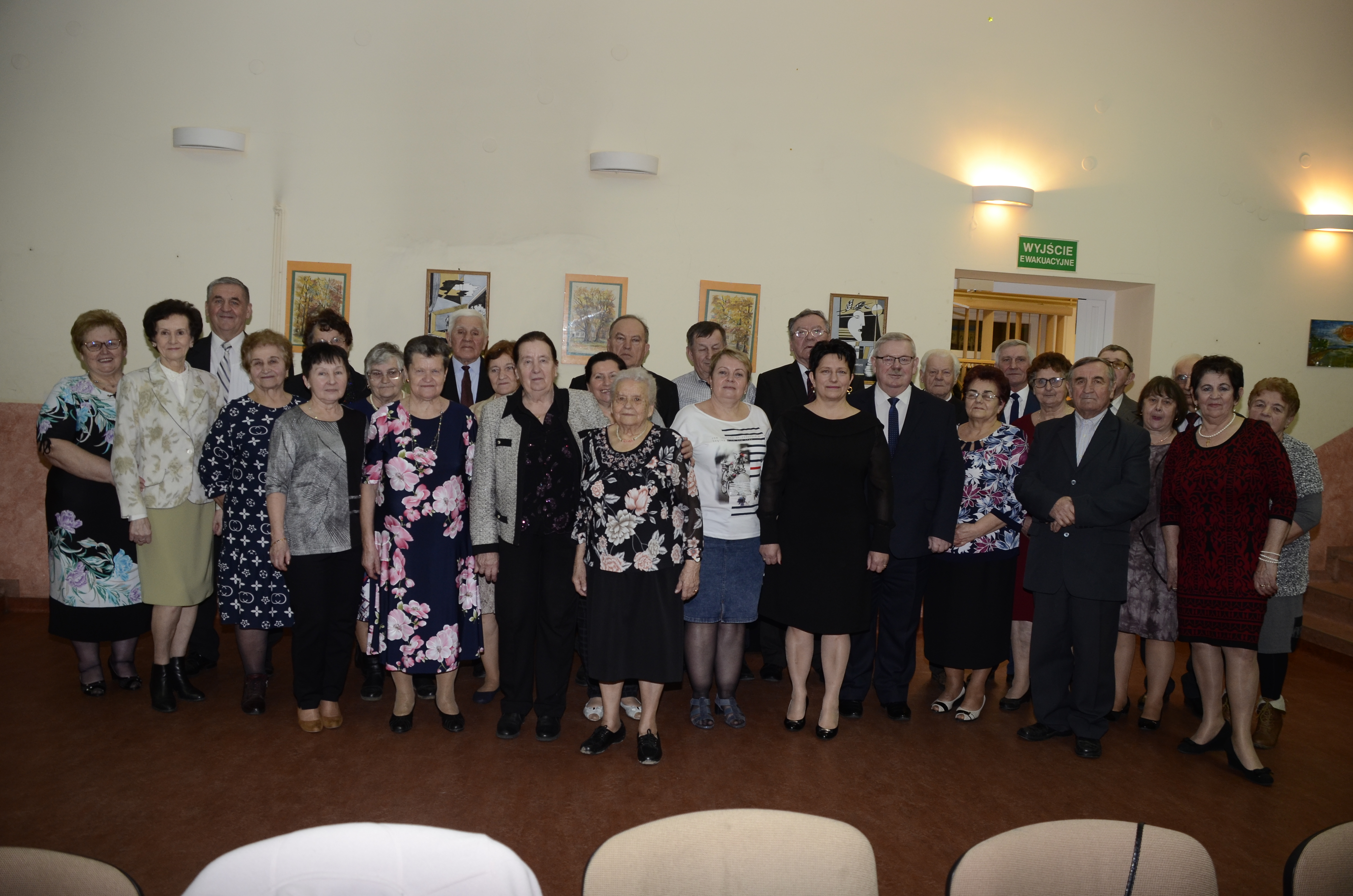 Seniorzy z Dzikowca razem jak duża rodzina [FOTO] - Zdjęcie główne