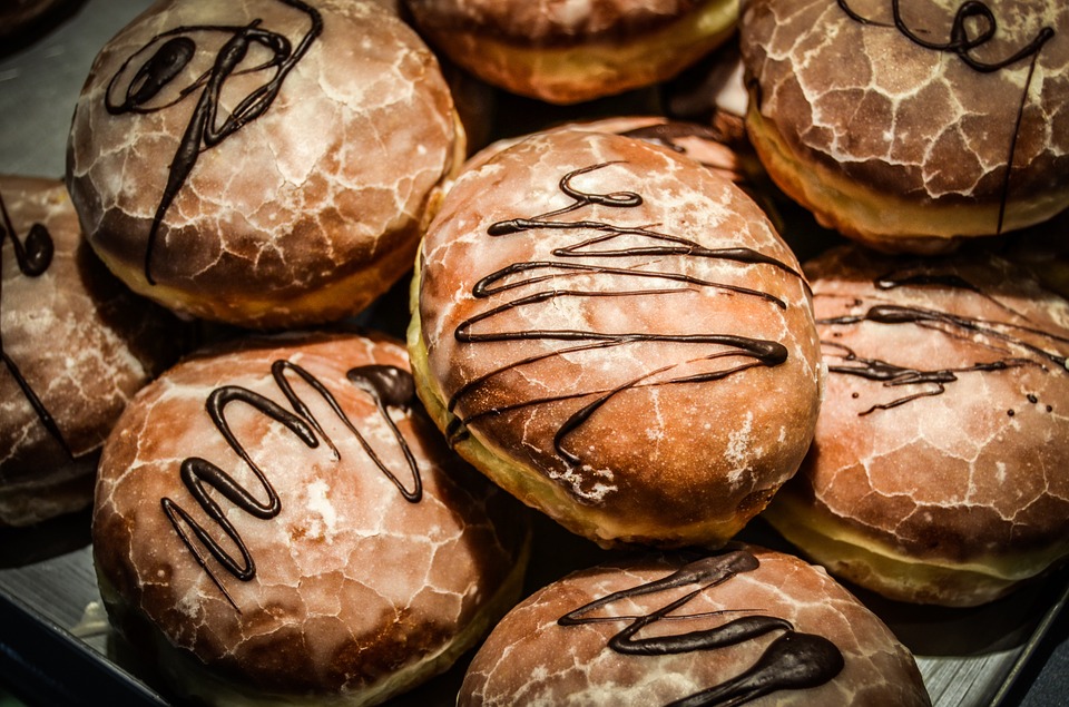 Dzisiaj tłusty czwartek. Mamy niezawodne przepisy na pączki i oponki od pań z Kół Gospodyń Wiejskich - Zdjęcie główne