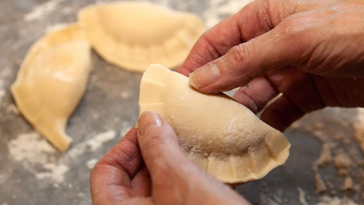 Najlepsze ciasto na pierogi. Sprawdzony przepis pani Zosi - Zdjęcie główne