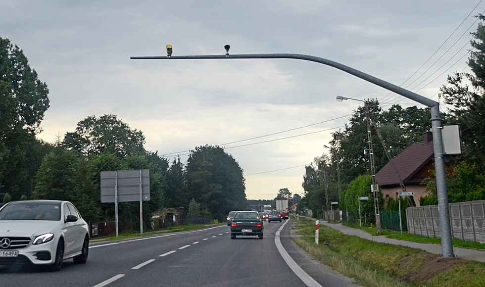 Ponad 10 tysięcy wykroczeń w 2021 roku. Odcinkowy pomiar prędkości w Kolbuszowej Górnej zbiera żniwo [MAPA] - Zdjęcie główne