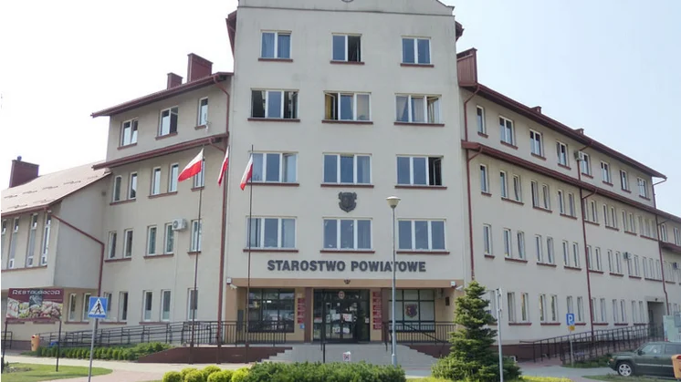 Tomasz Buczek nie został wpuszczony do budynku starostwa w Kolbuszowej [WIDEO] - Zdjęcie główne