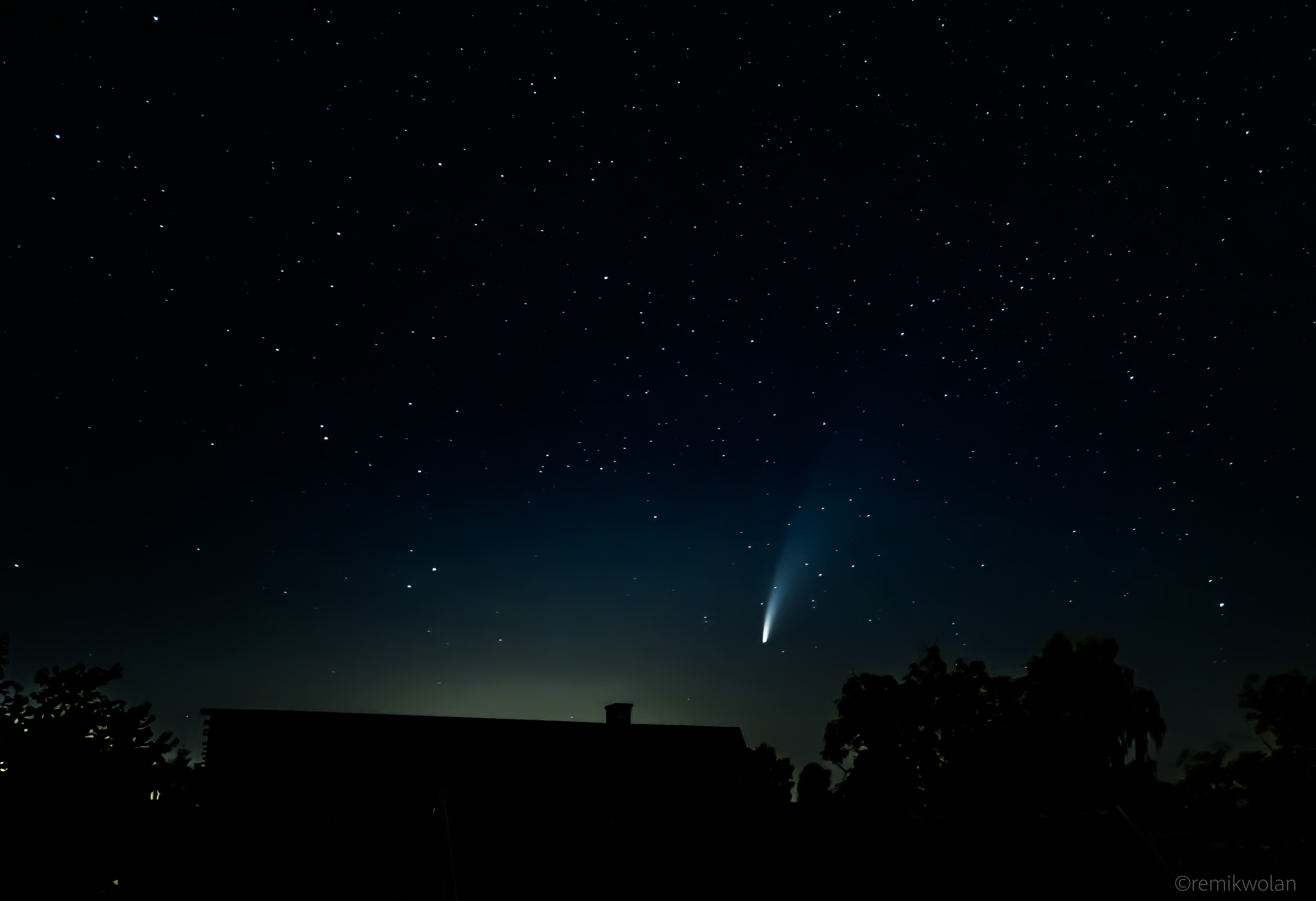 Nasz Czytelnik uwiecznił kometę na niebie w Kolbuszowej Dolnej [FOTO] - Zdjęcie główne