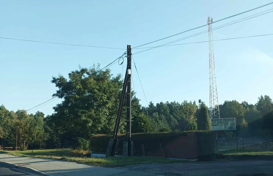 Mimo protestów mieszkańców wieża nadajnikowa w Cmolasie została postawiona - Zdjęcie główne