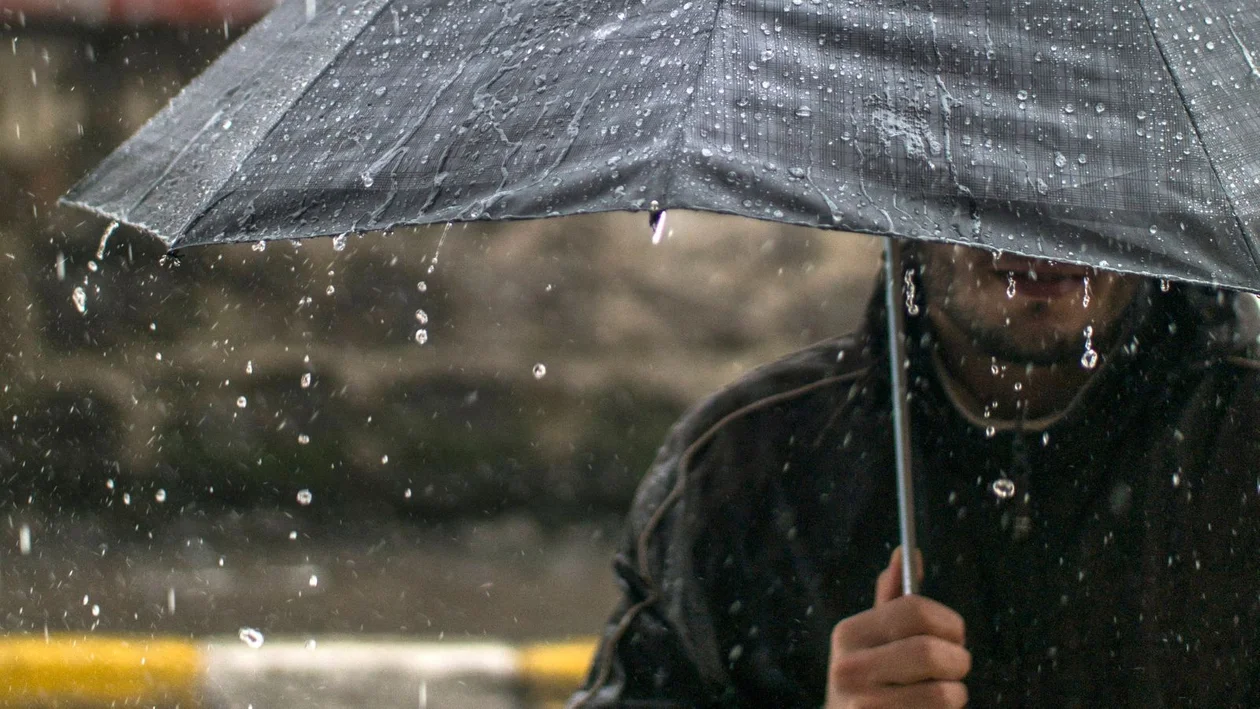 Pogoda Kolbuszowa. IMGW ostrzega przed ulewnymi opadami deszczu - Zdjęcie główne