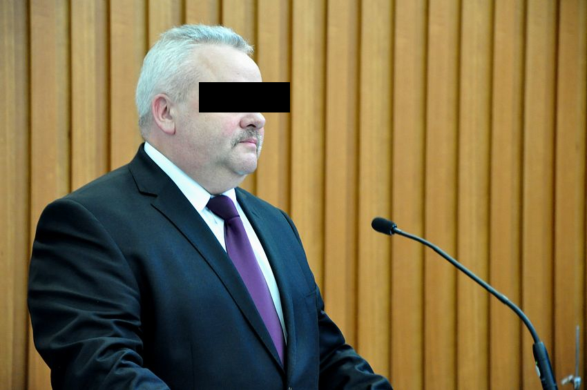 Oskarżono go m.in. o gwałt i korupcję. Były marszałek województwa idzie do więzienia - Zdjęcie główne