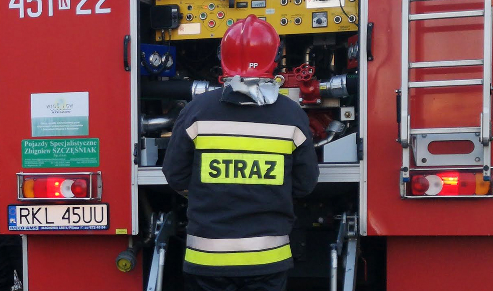 Alarm bombowy. Strażacy na miejscu - Zdjęcie główne